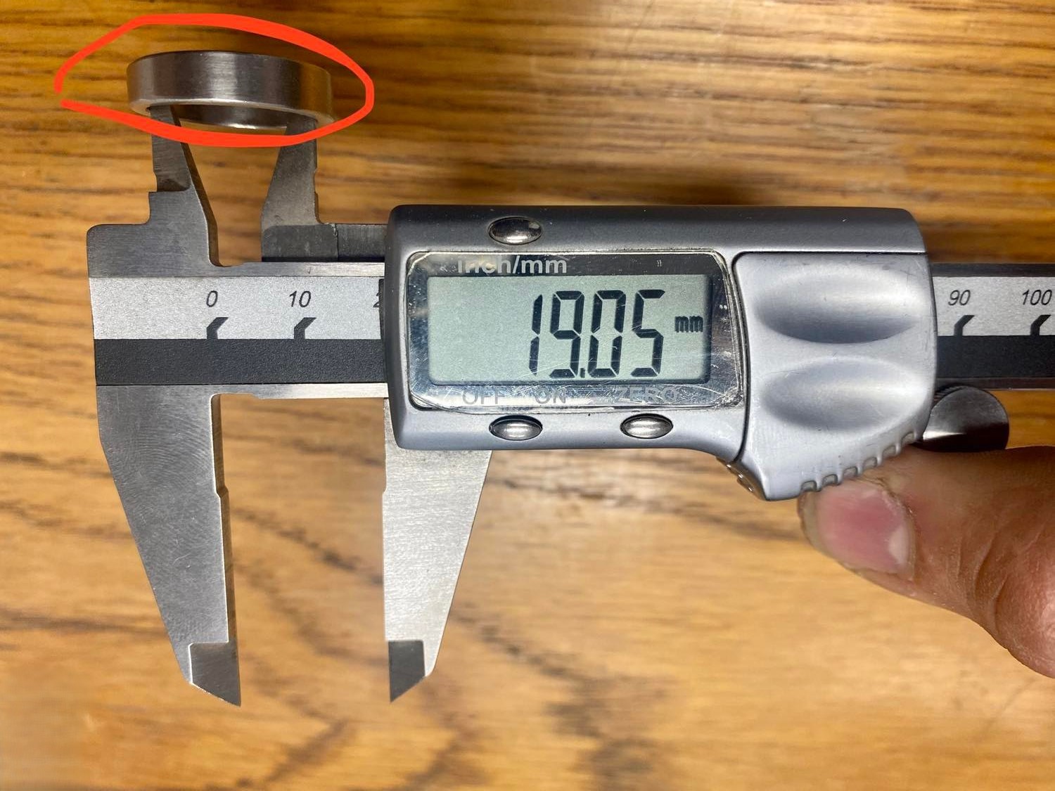 měření velikosti prstenu pomocí šuplery měření velikosti prstenu pomocí šuplery